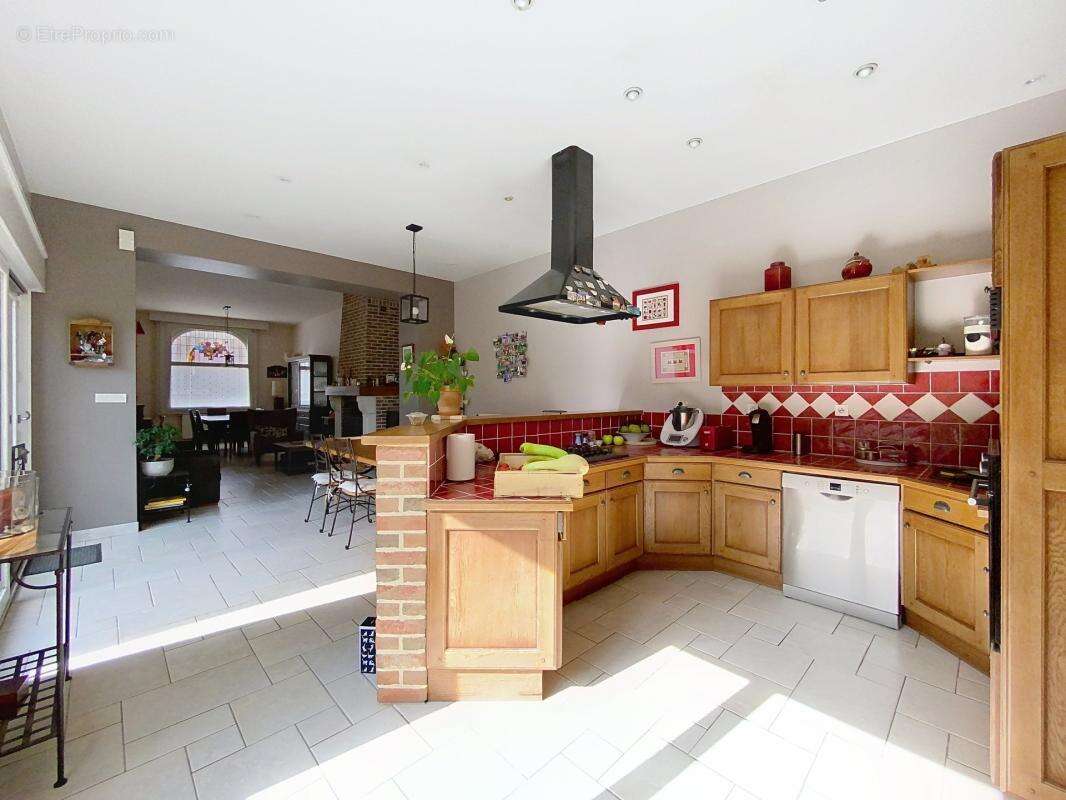 Maison à LA CHAPELLE-D&#039;ARMENTIERES