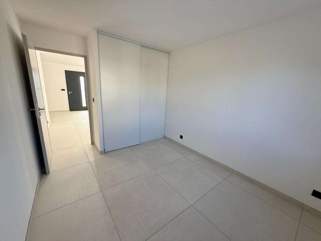 Maison à LEZIGNAN-CORBIERES