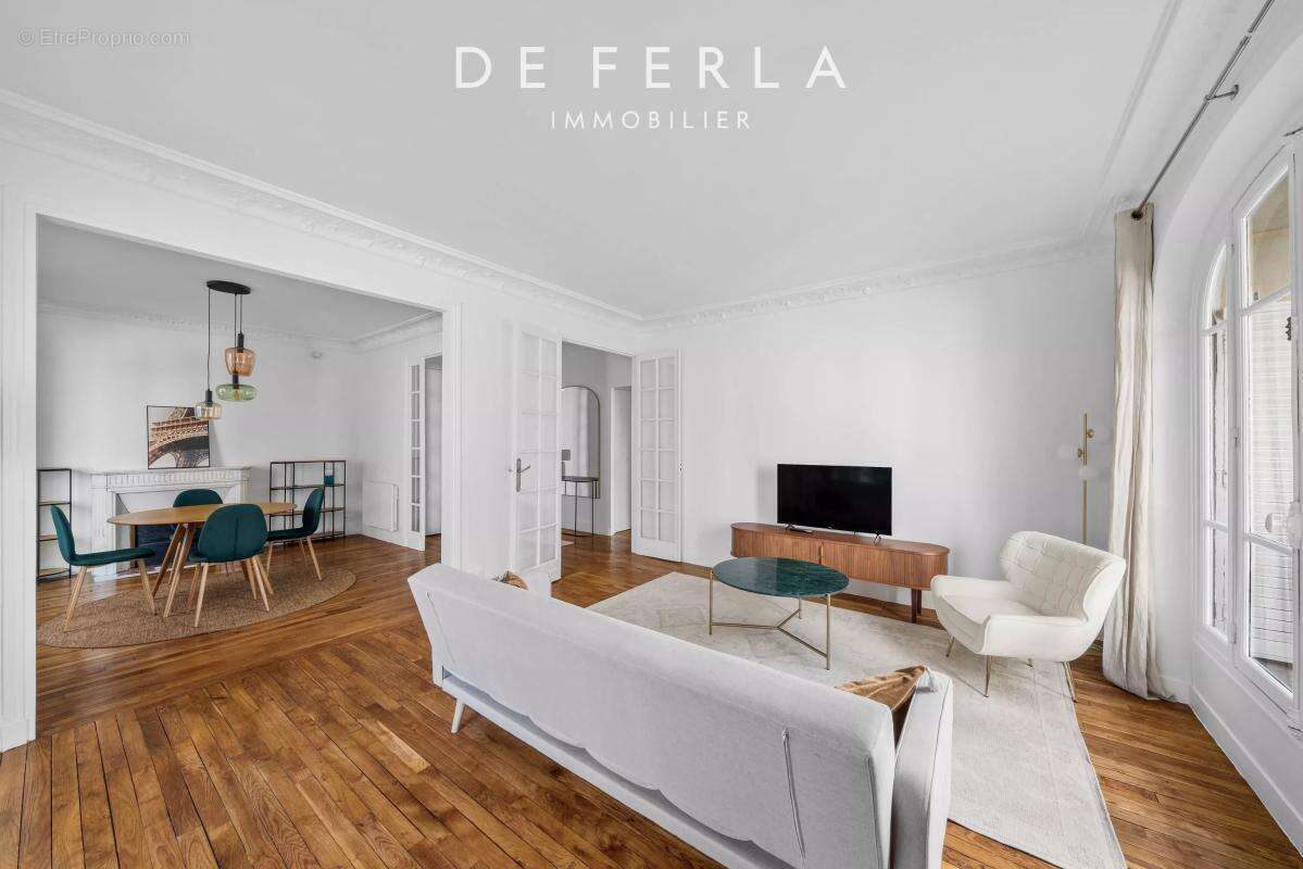 Appartement à PARIS-7E