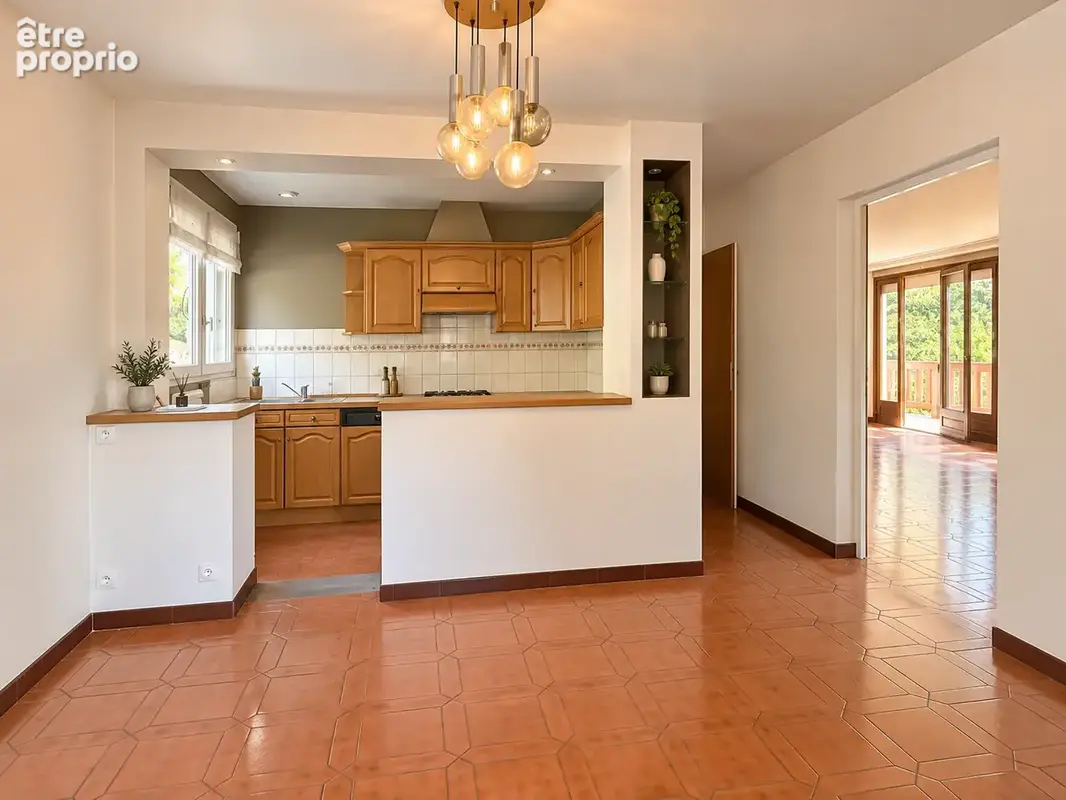 Marthod   maison familiale • 196 m2 • terrain 2 300 m2 • piscine - photo 2