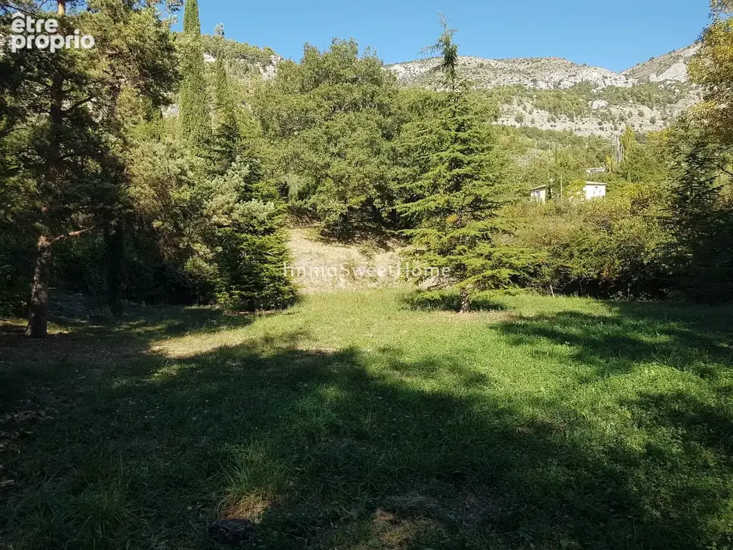 Terrain 1962 m² à La Roche-Sur-Le-Buis  - photo 4