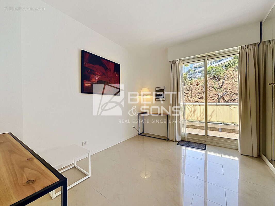 Vue golf et esterel - appartement 3 pieces - photo 7