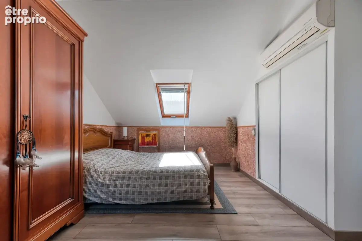 Elégante maison Familiale de 8 pièces 180m² avec Vie de Plain-Pied 6 Chambres - DPE C- Véranda et terrain arboré de 756m² - photo 22