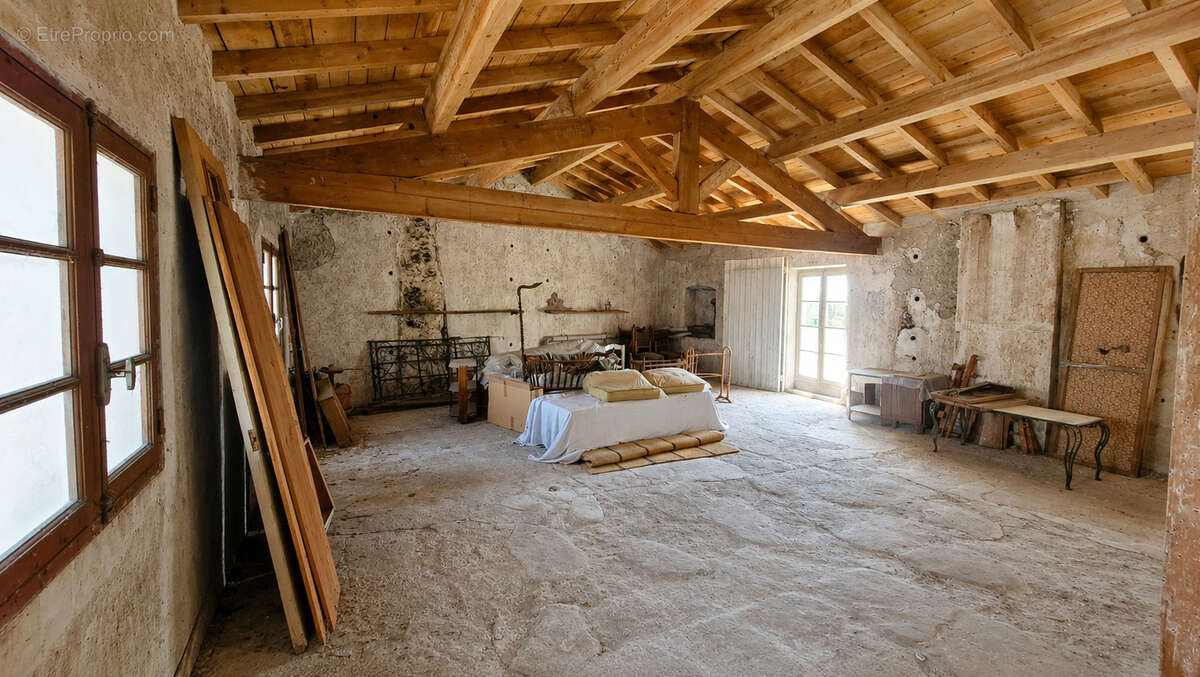 Appartement à PERNES-LES-FONTAINES