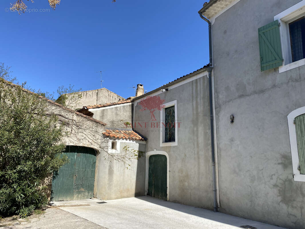 Maison à MONTPEYROUX