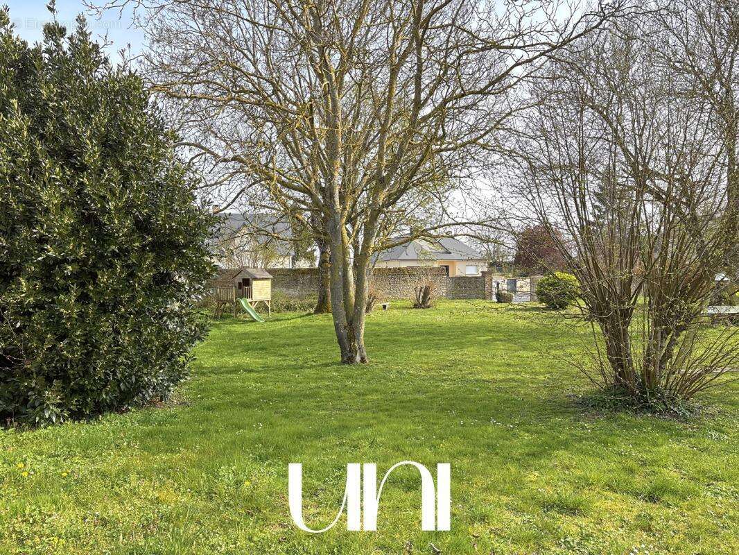 Maison à MEZIDON-CANON