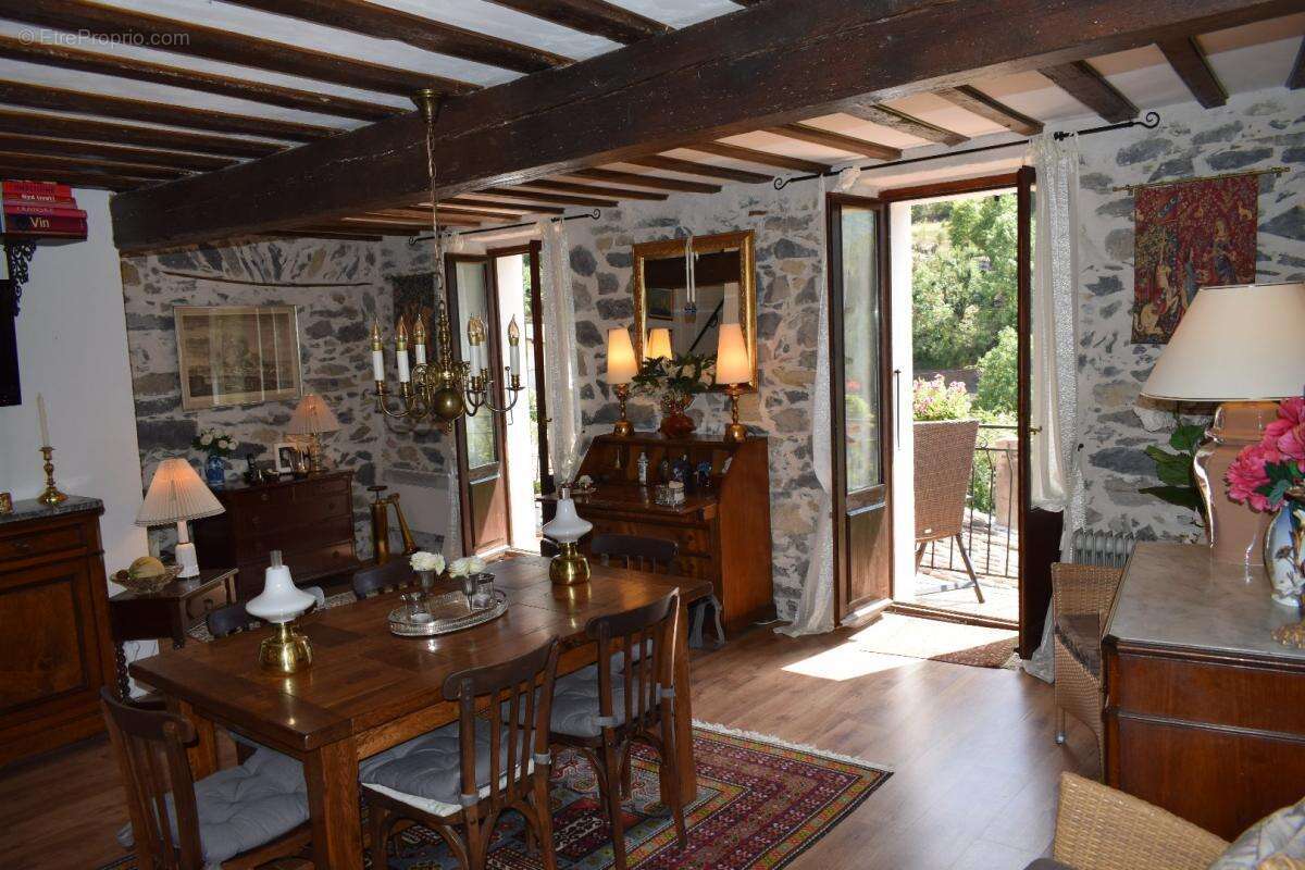 Maison à AXAT
