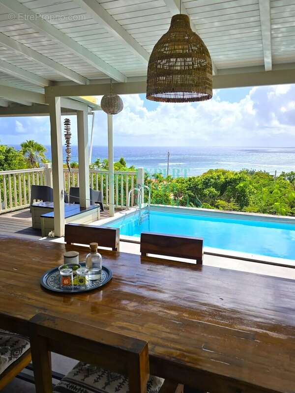 Maison à CAPESTERRE-DE-MARIE-GALANTE