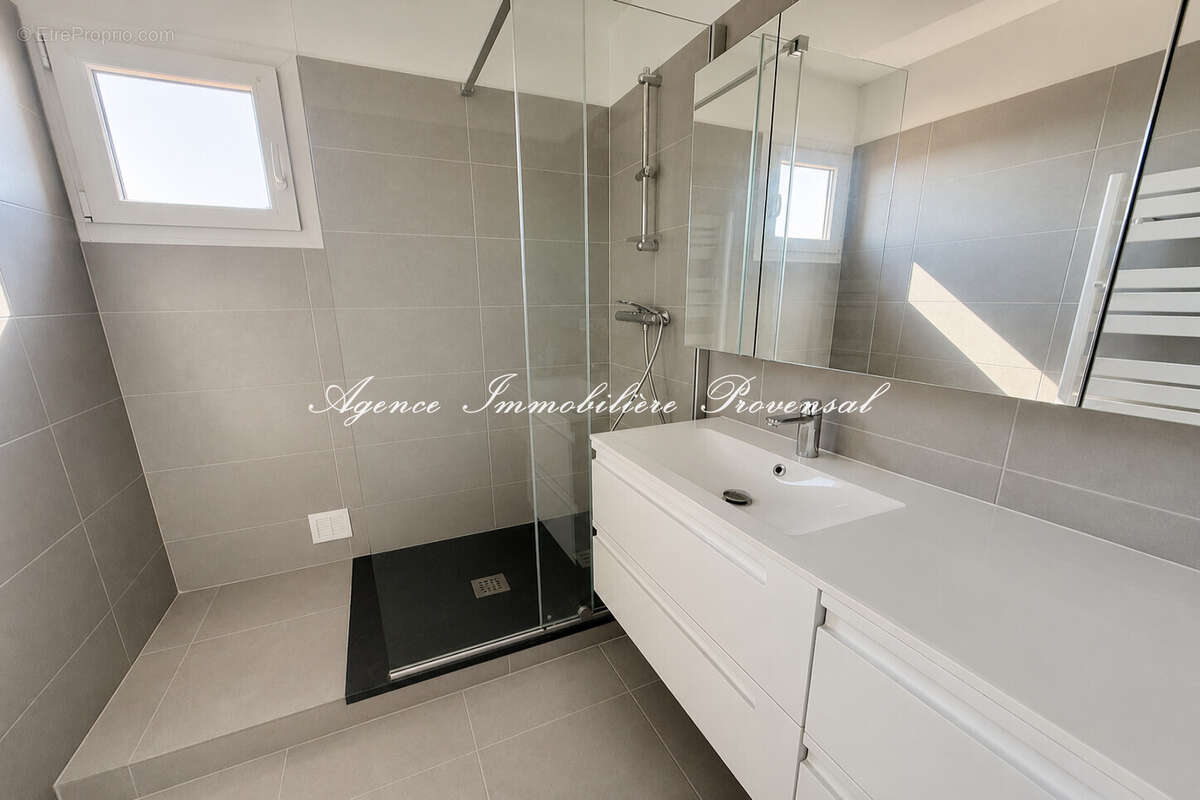 Appartement 73 m² à Sainte-Maxime  - photo 9