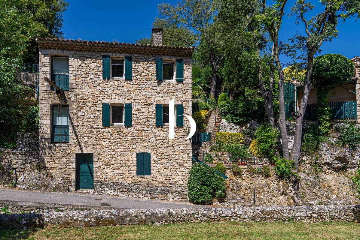 Charme et caractère pour cet ensemble immobilier d'exception... - photo 23