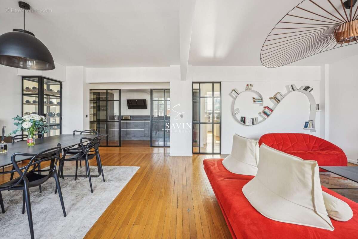 Appartement à LA GARENNE-COLOMBES