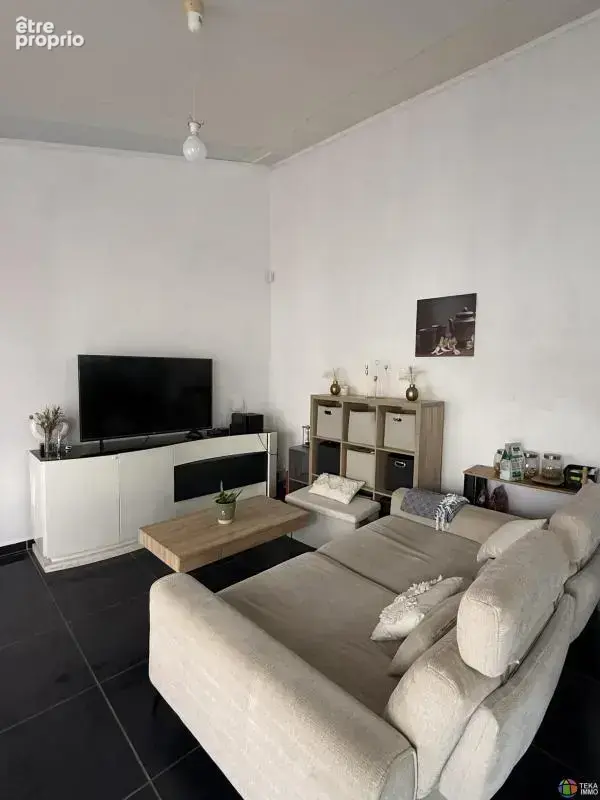 Saint-André centre – Maison familiale F5 de 181 m² utiles avec garage - photo 7