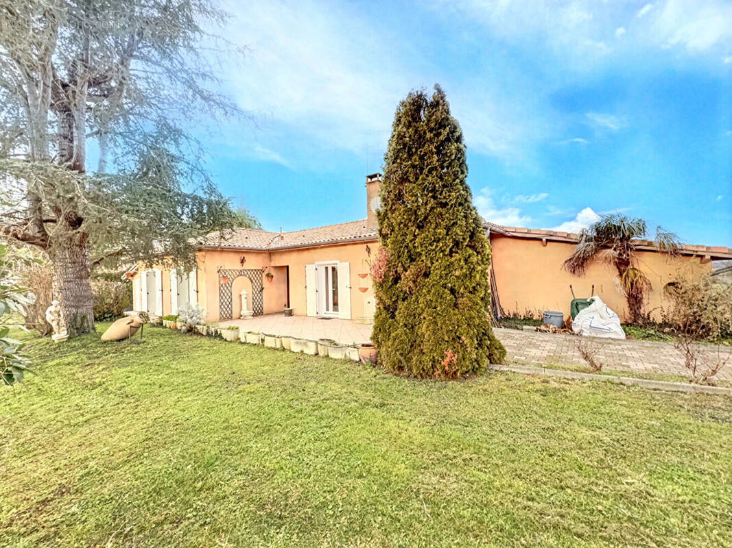 Maison à LE FAUGA