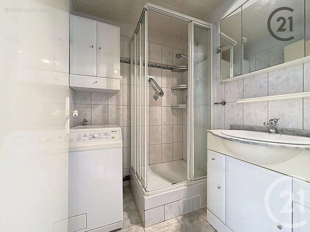 Appartement à COMBS-LA-VILLE