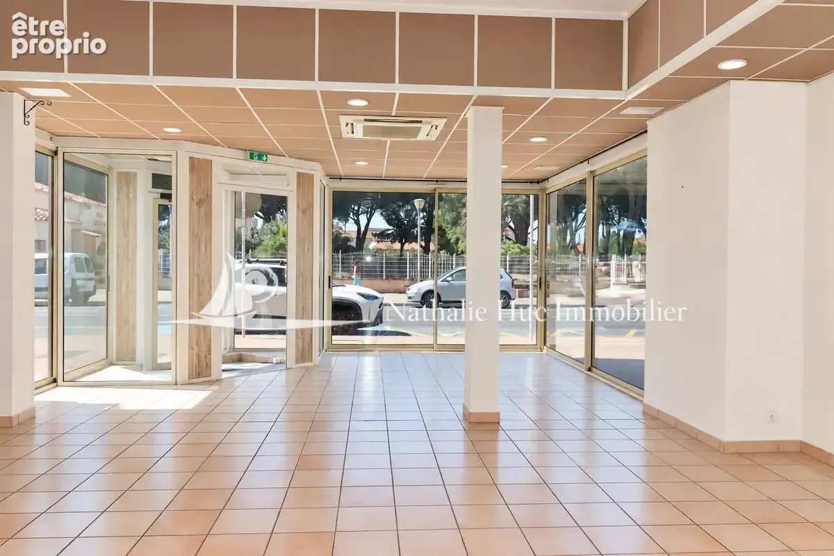 Commerce 110 m² à vendre à Saint-Nazaire (66140) - photo 2
