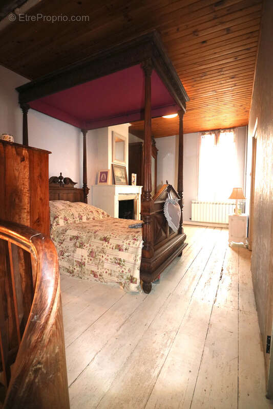 Maison à SAINT-SAVINIEN