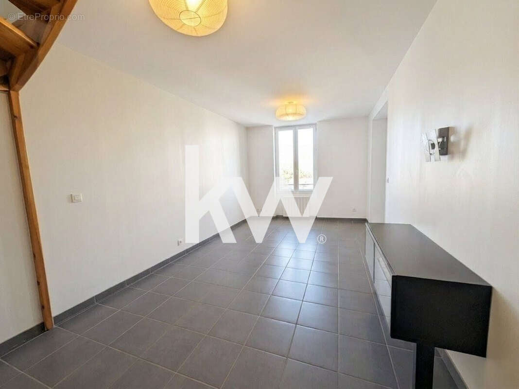 Appartement 65 m² à Saint-Etienne  - photo 3