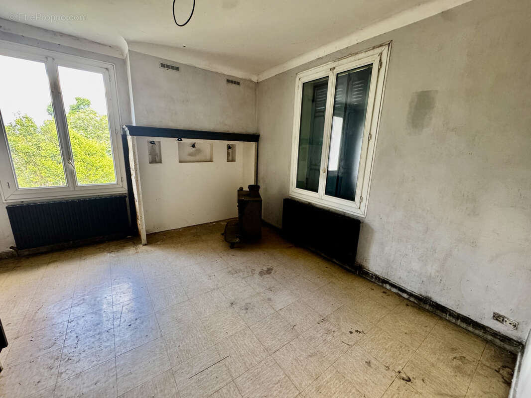 Maison à JONQUIERES
