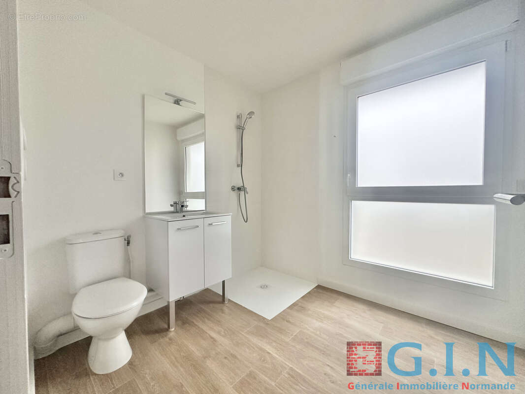 Appartement T3 avec terrasse - photo 9