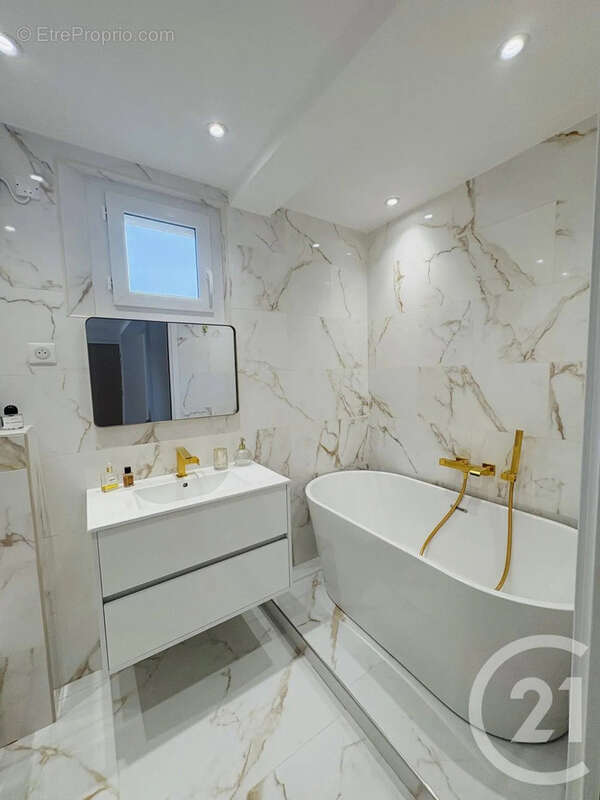 Appartement à CORTE