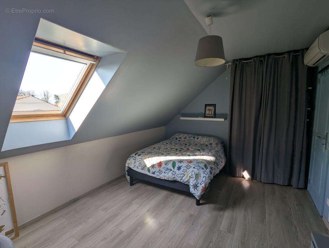 Maison à MAROLLES-EN-HUREPOIX