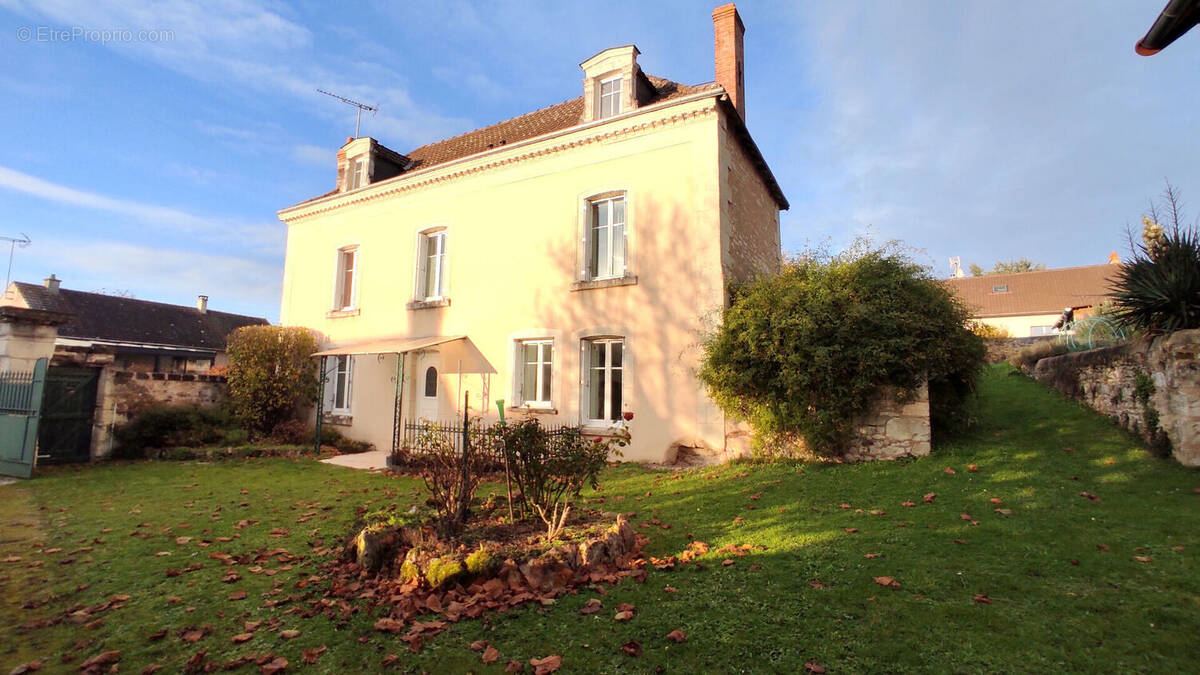 Maison à SAINT-SAUVEUR