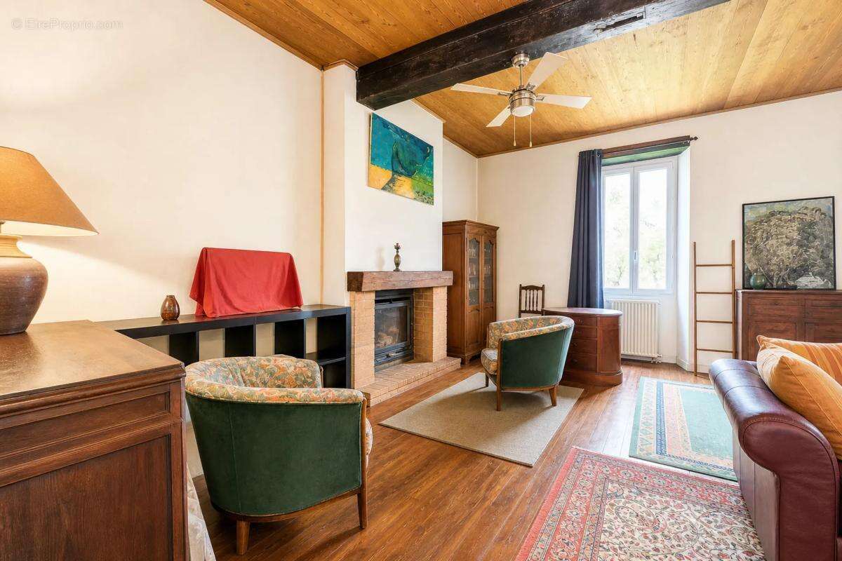 Maison 6 pièces et dépendances à Lacour - photo 10