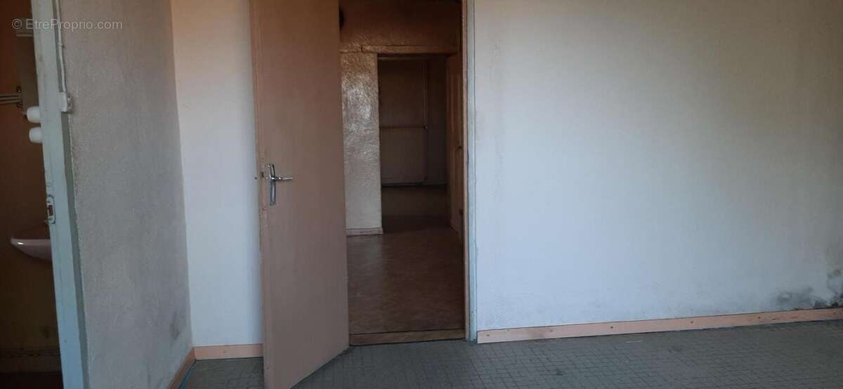 Fermette a rénover avec ses dépendances, sur 2,7 ha de terrain dans cadre bucolique - photo 12