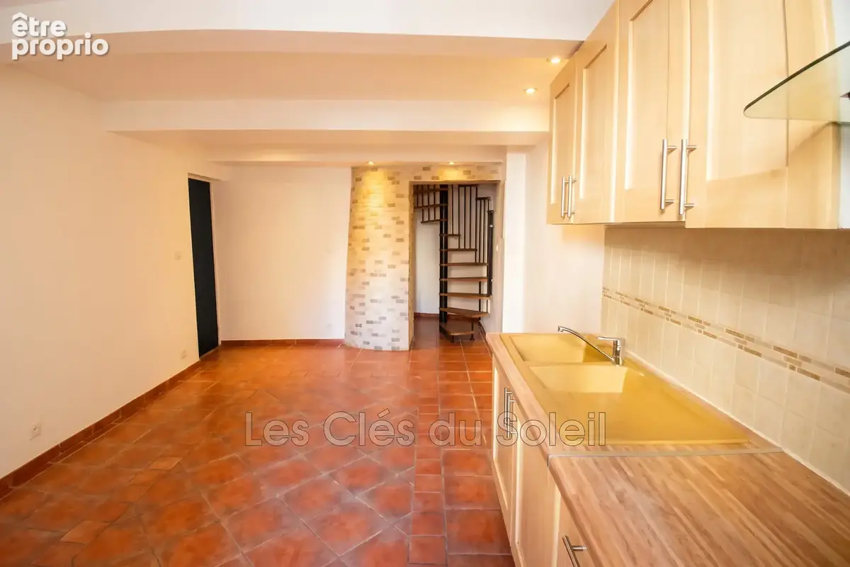 Appartement 3 pièces 43 m² à vendre à Brignoles (83170) - photo 2