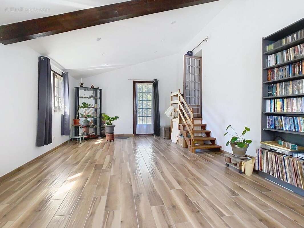 Maison 167 m² à Pessan  - photo 2