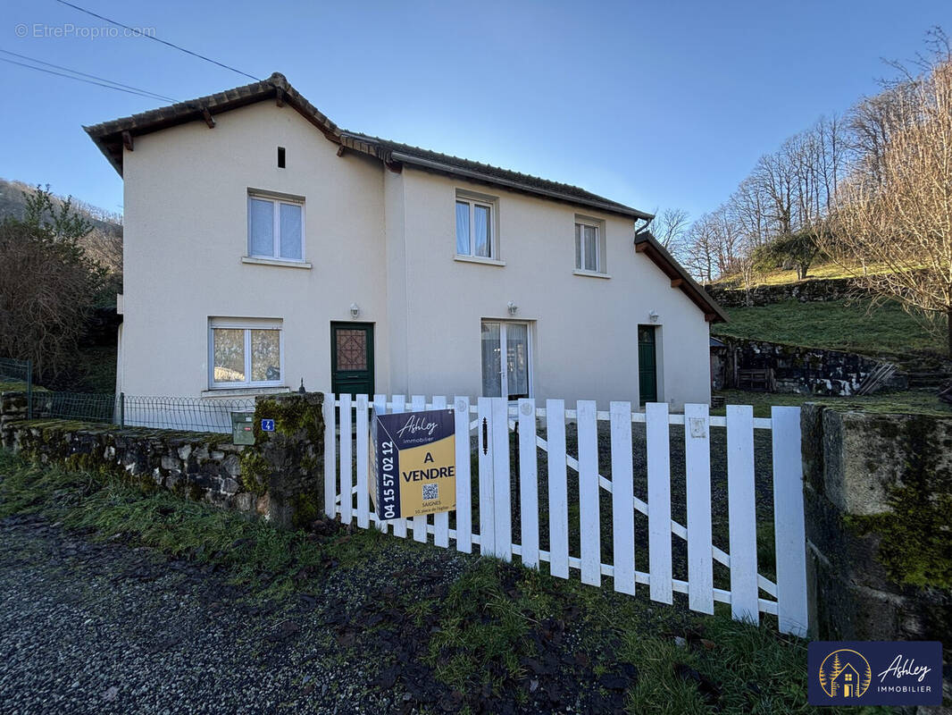 Maison 4 pièces CHAMPS SUR TARENTAINE  - Maison à CHAMPS-SUR-TARENTAINE-MARCHAL