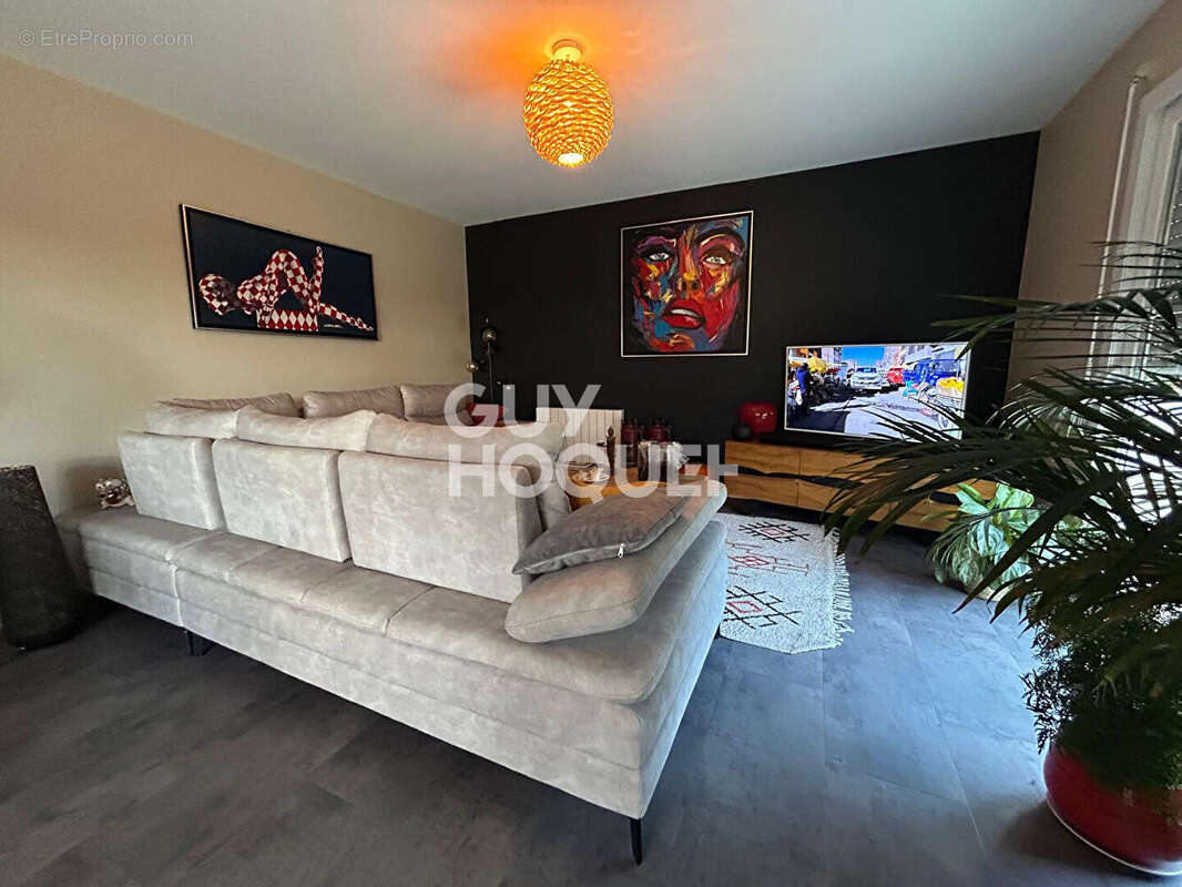 Maison à LE VAL-SAINT-PERE