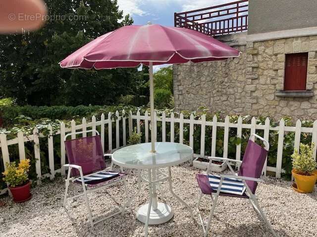 Deux pavillons jumelés avec sous-sols spacieux style 'garage' - photo 12