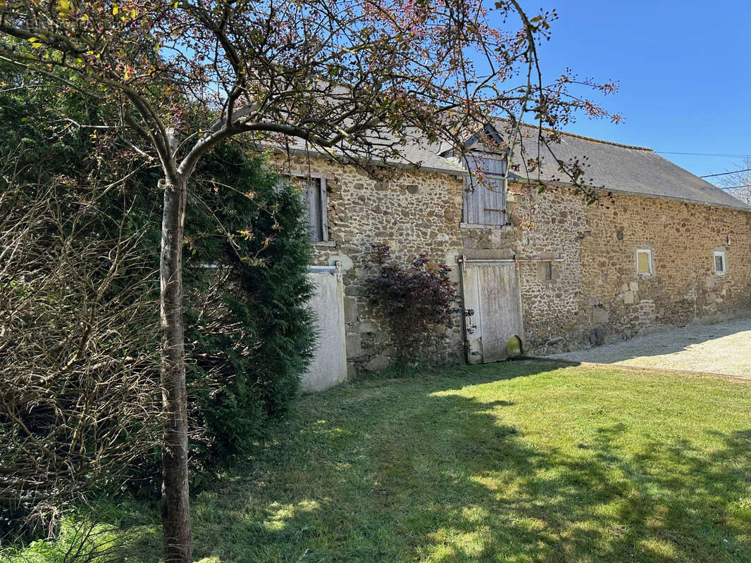 Maison à PLESSIX-BALISSON