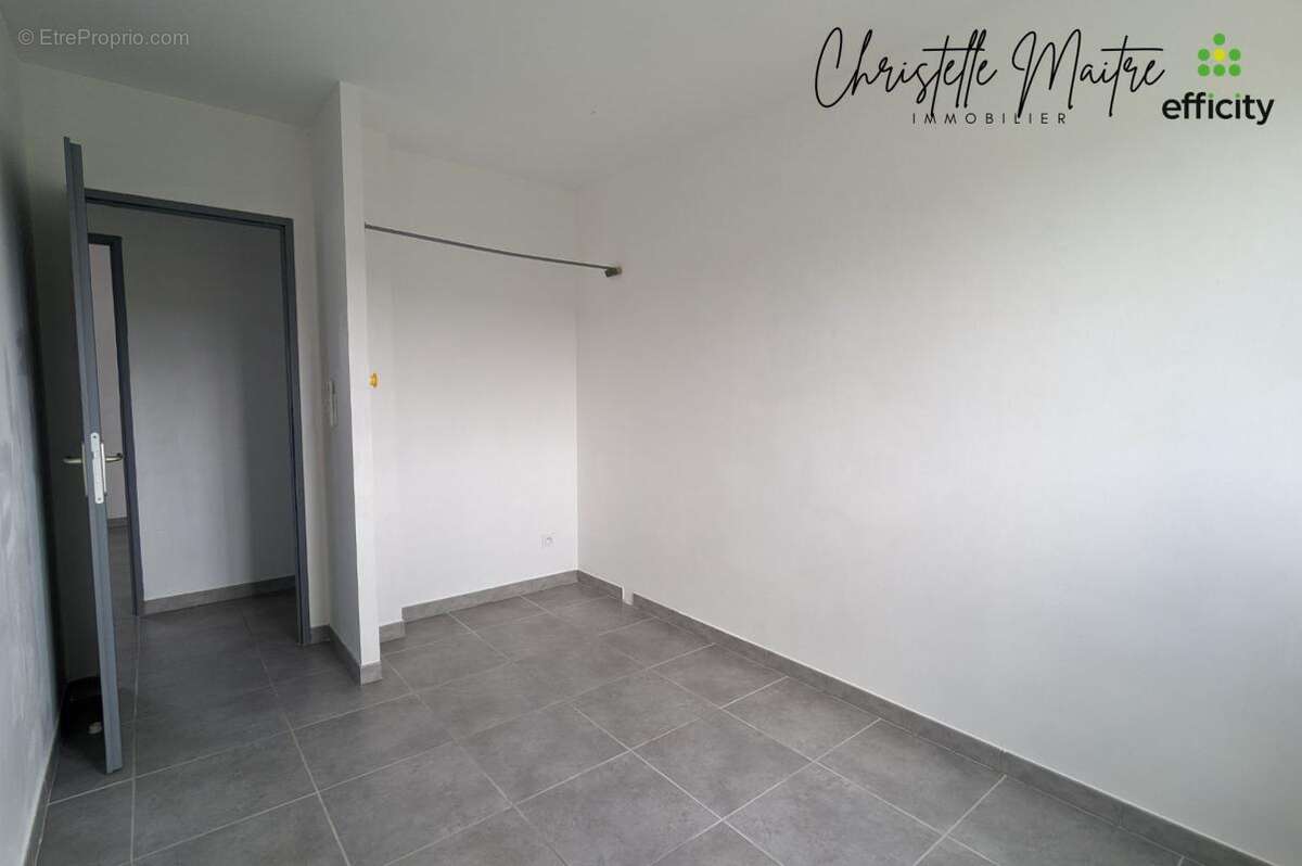 Maison 77 m² à Arles  - photo 15