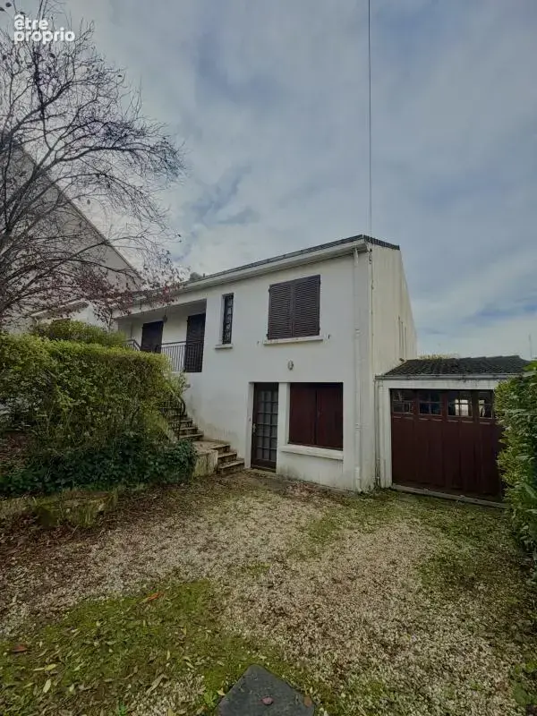 LES SORINIERES : Grande Maison Familiale à rénover en plein - photo 3