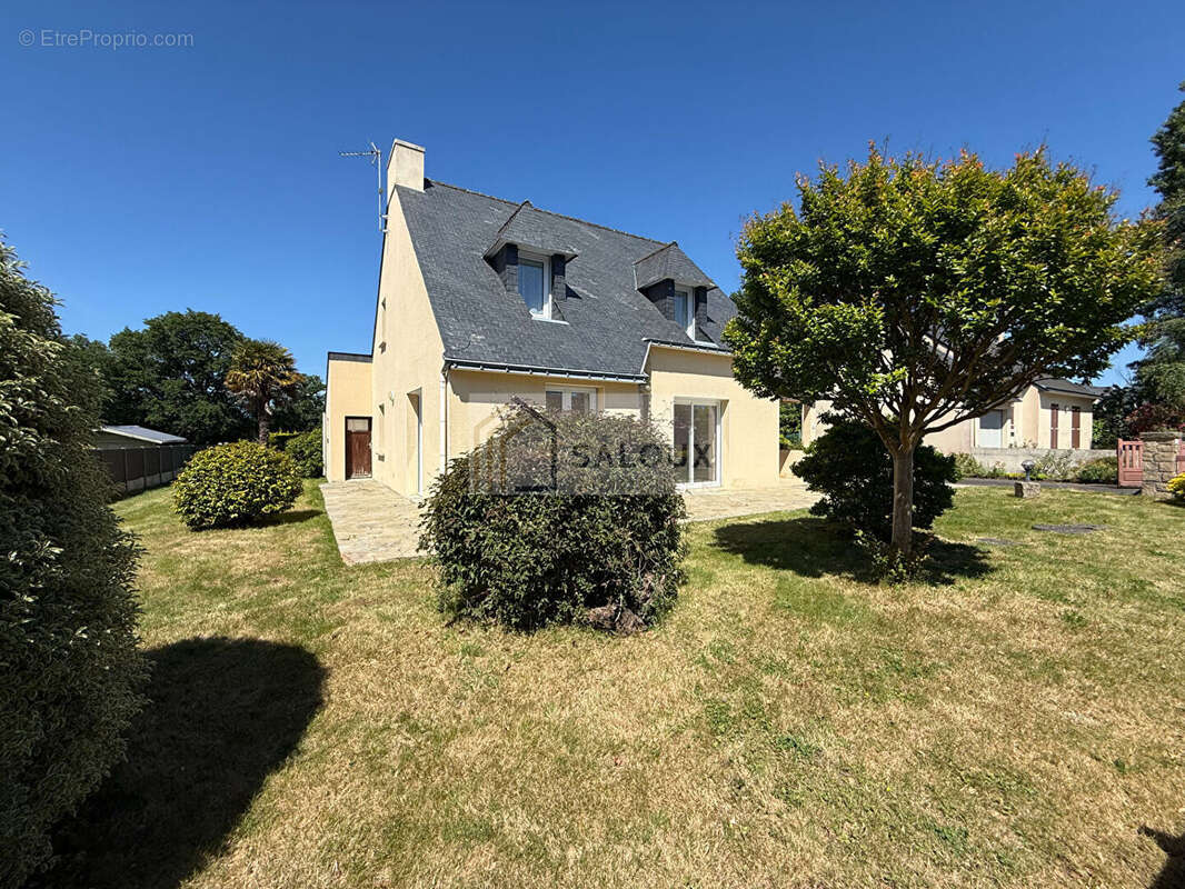 Maison à NOYAL-MUZILLAC