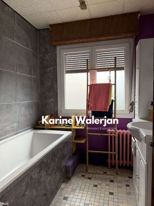 Maison à COURRIERES