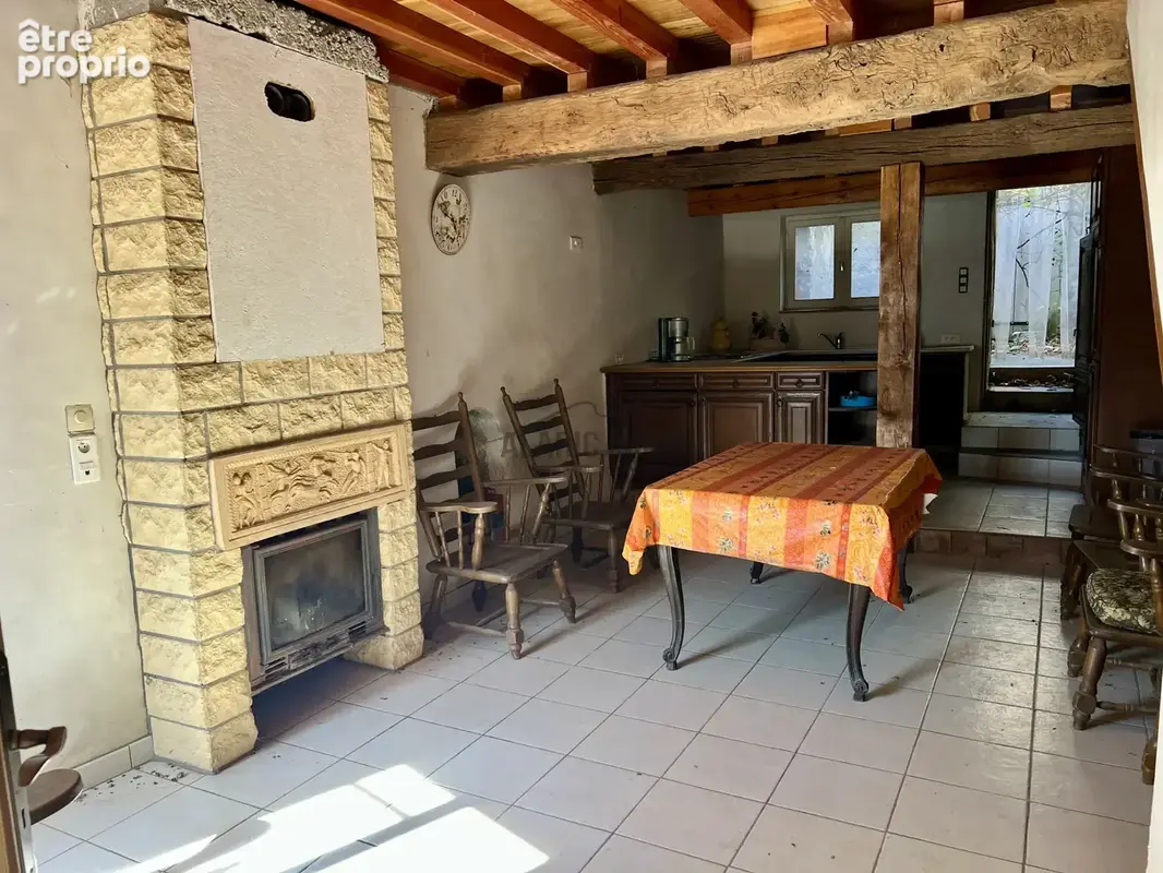 Maison de village avec terrain de plus d'un hectare et dépendance à rénover - photo 4