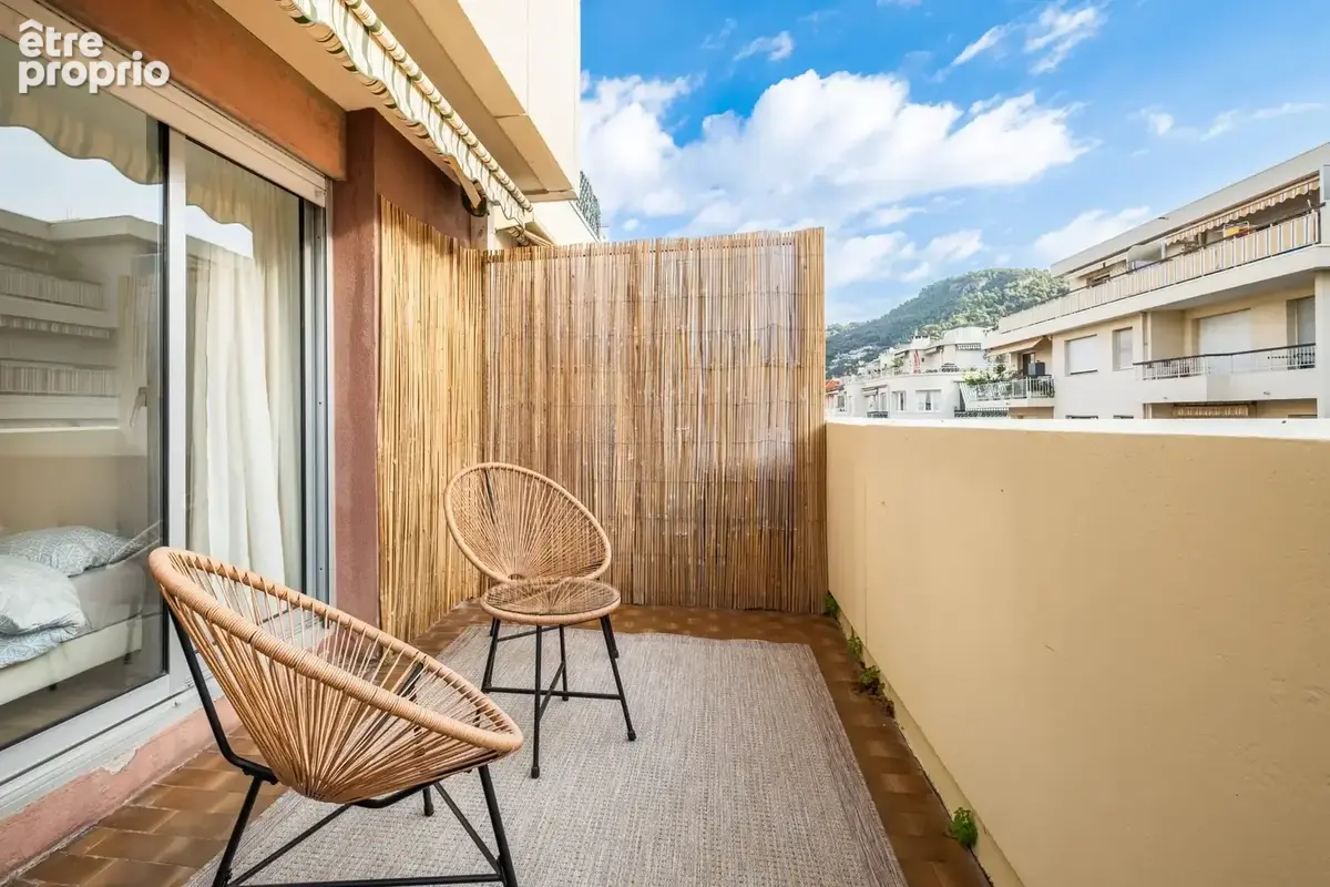 Nice le port 2 pieces terrasse etage élevé rénové - photo 10