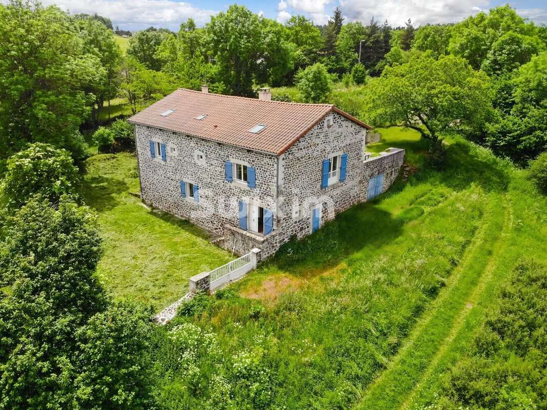 Maison à COUCOURON