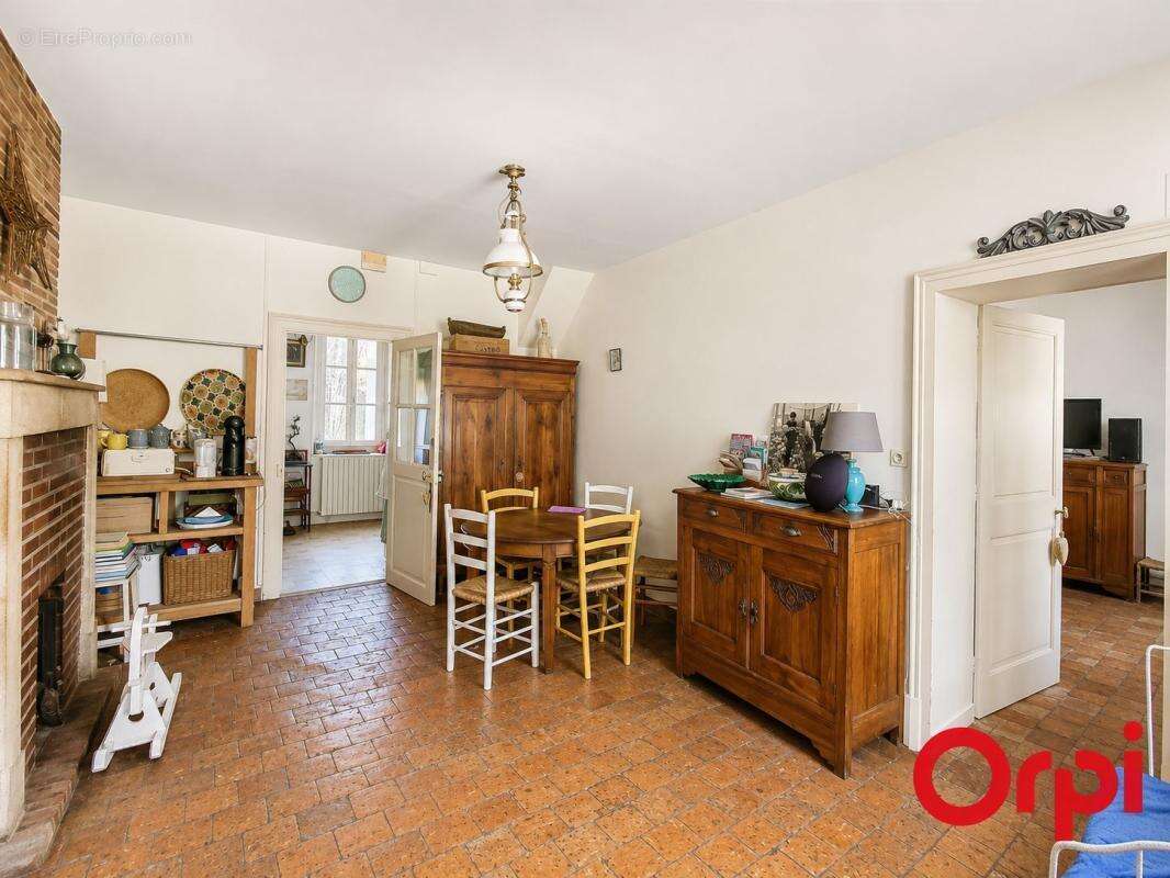  Charmante maison de village avec jardin et dépendances - photo 2