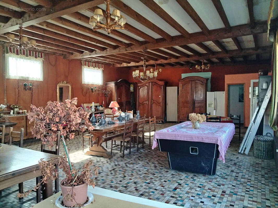 Appartement à MENESPLET