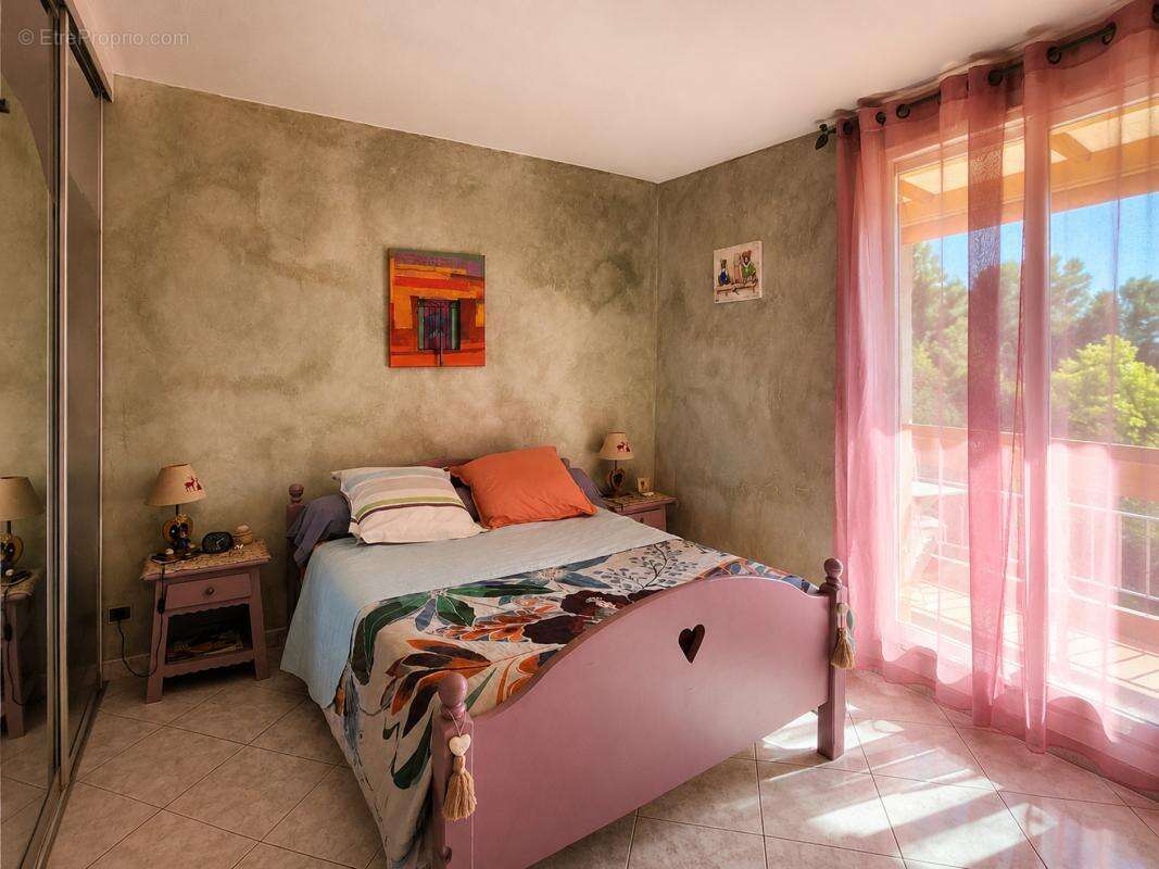 Appartement à MARSEILLE-11E