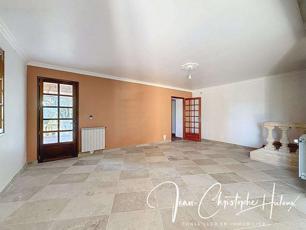 Maison à MONTPEZAT