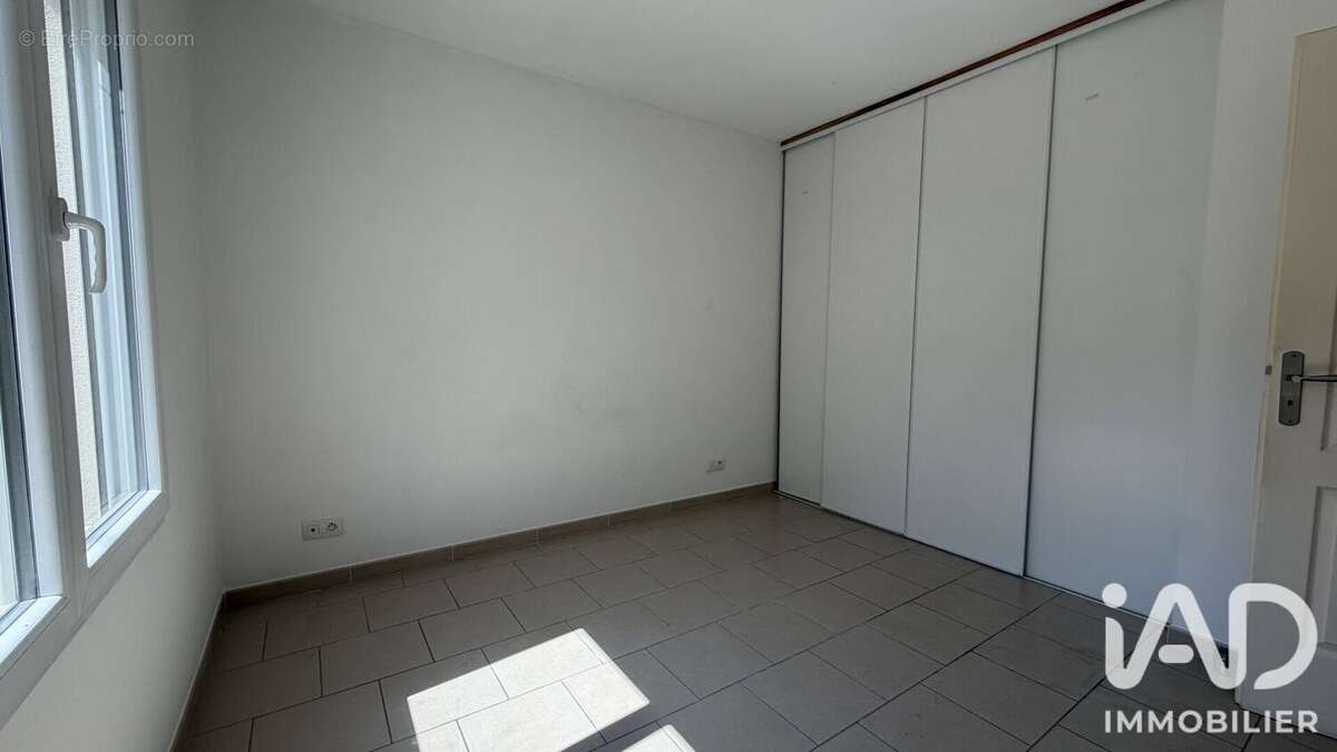 Maison 75 m² à Ambares-Et-Lagrave  - photo 7