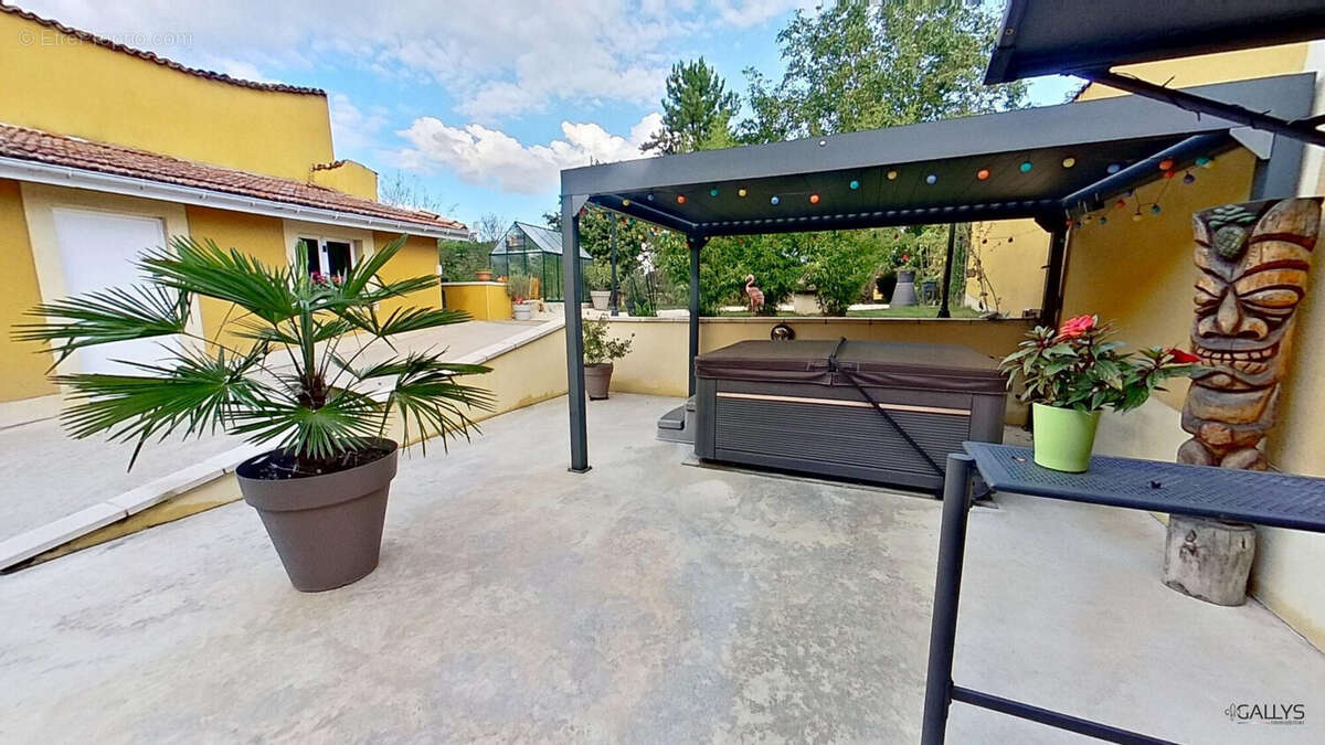 Maison à SORCY-SAINT-MARTIN