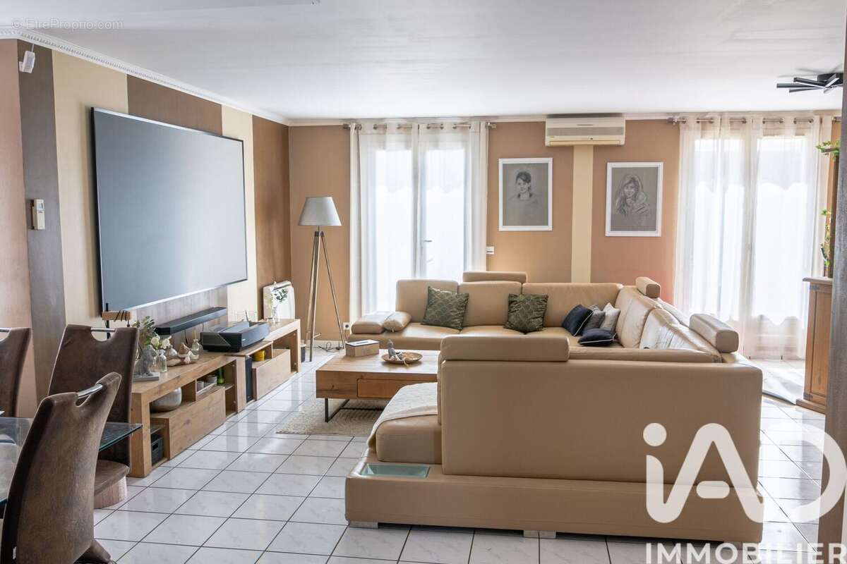 Photo 3 - Maison à OZOIR-LA-FERRIERE