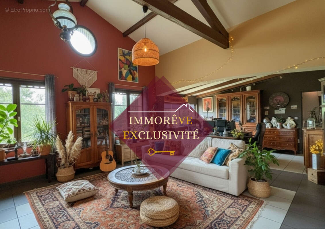 Maison à CLONAS-SUR-VAREZE