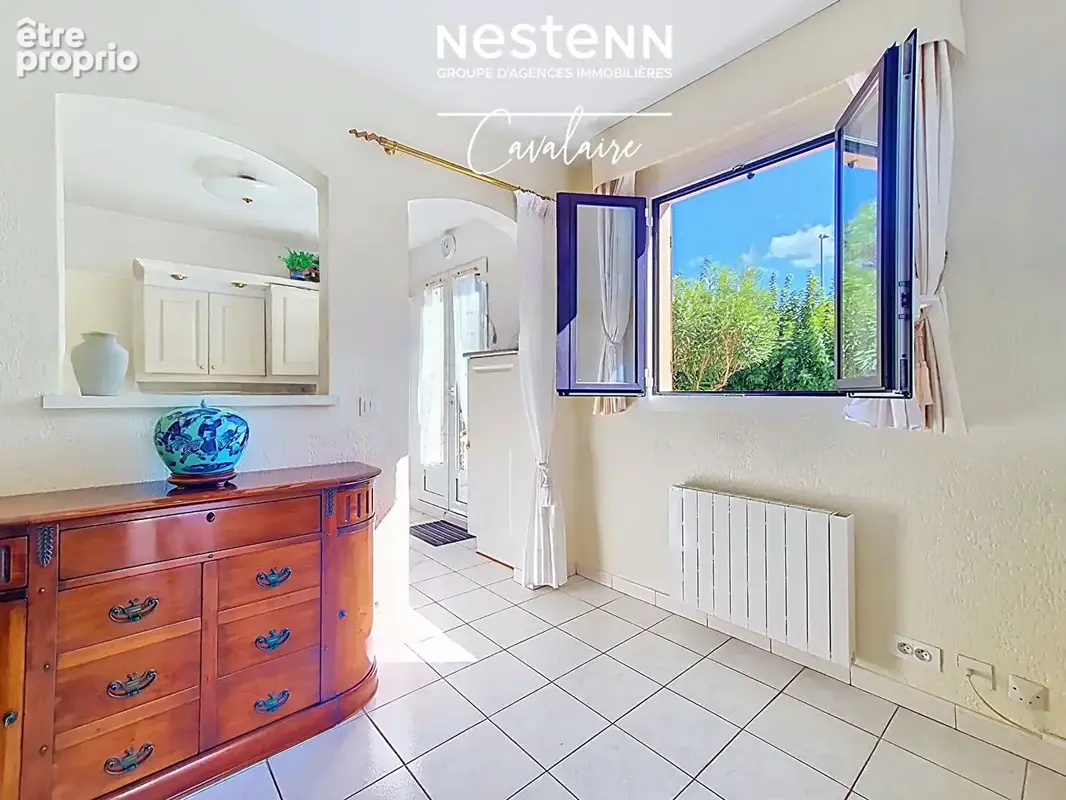 T1 et T3 réunis pour ne faire qu'un appartement de 96 m² en rez-de-jardin à Cavalaire - photo 2